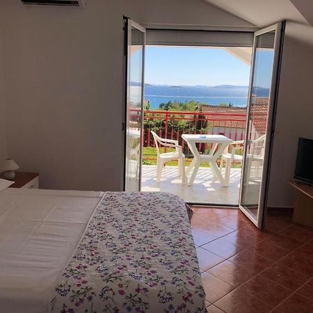 Francis Appartements Pakoštane Εξωτερικό φωτογραφία