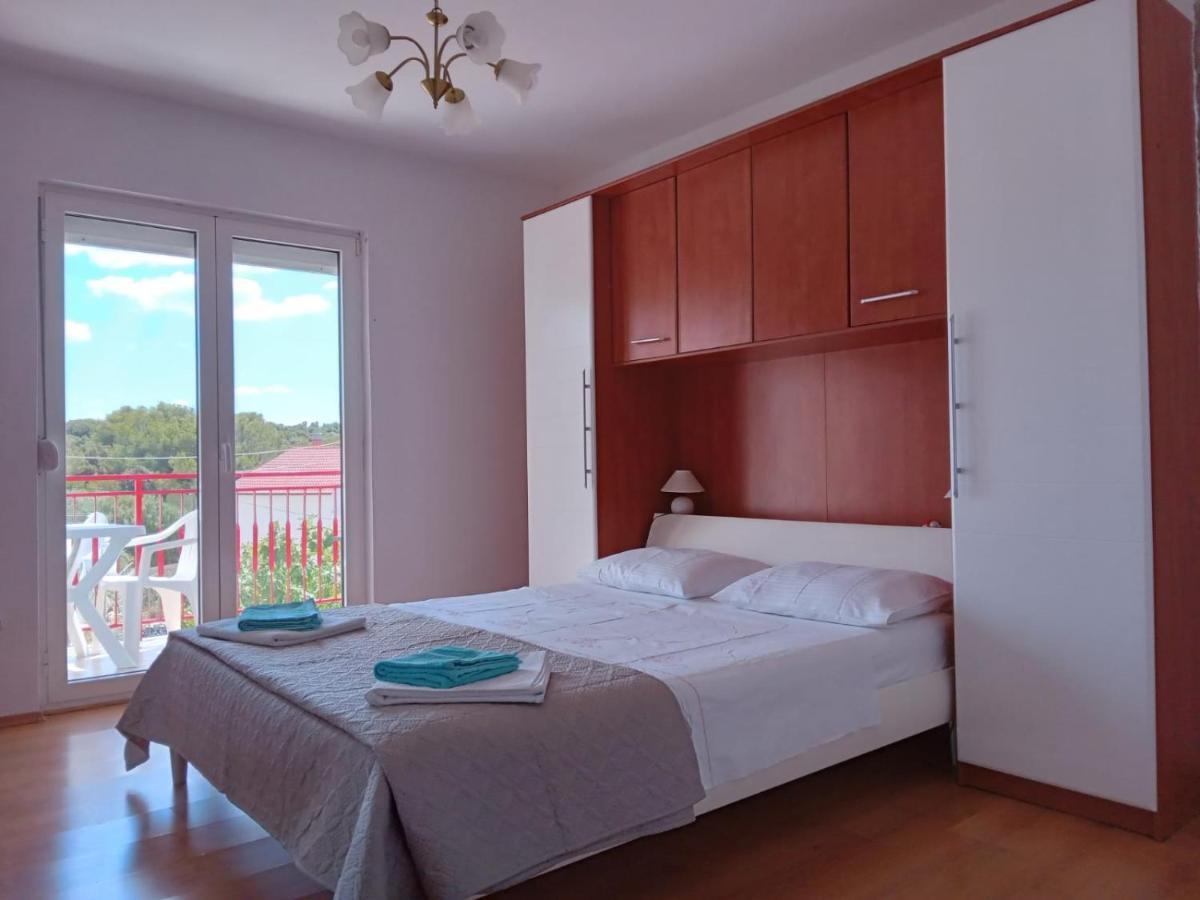 Francis Appartements Pakoštane Εξωτερικό φωτογραφία