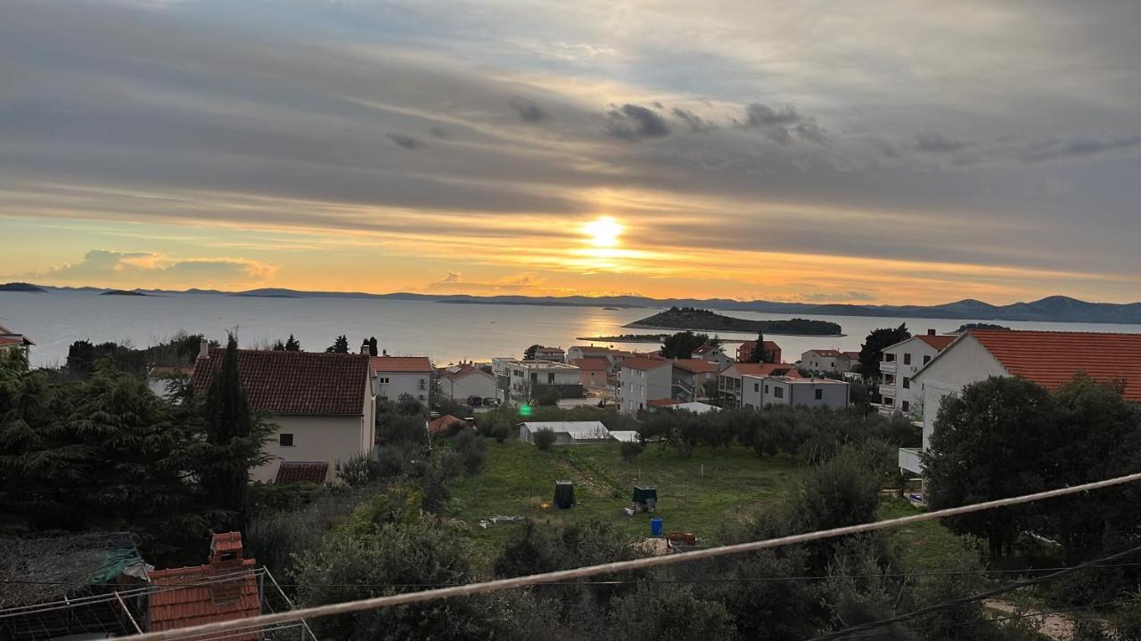 Francis Appartements Pakoštane Εξωτερικό φωτογραφία