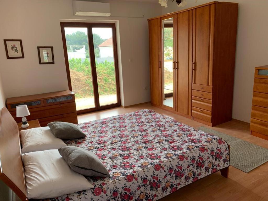 Francis Appartements Pakoštane Εξωτερικό φωτογραφία