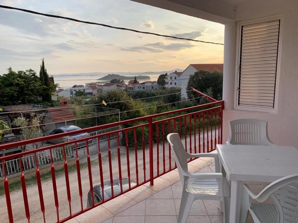Francis Appartements Pakoštane Εξωτερικό φωτογραφία